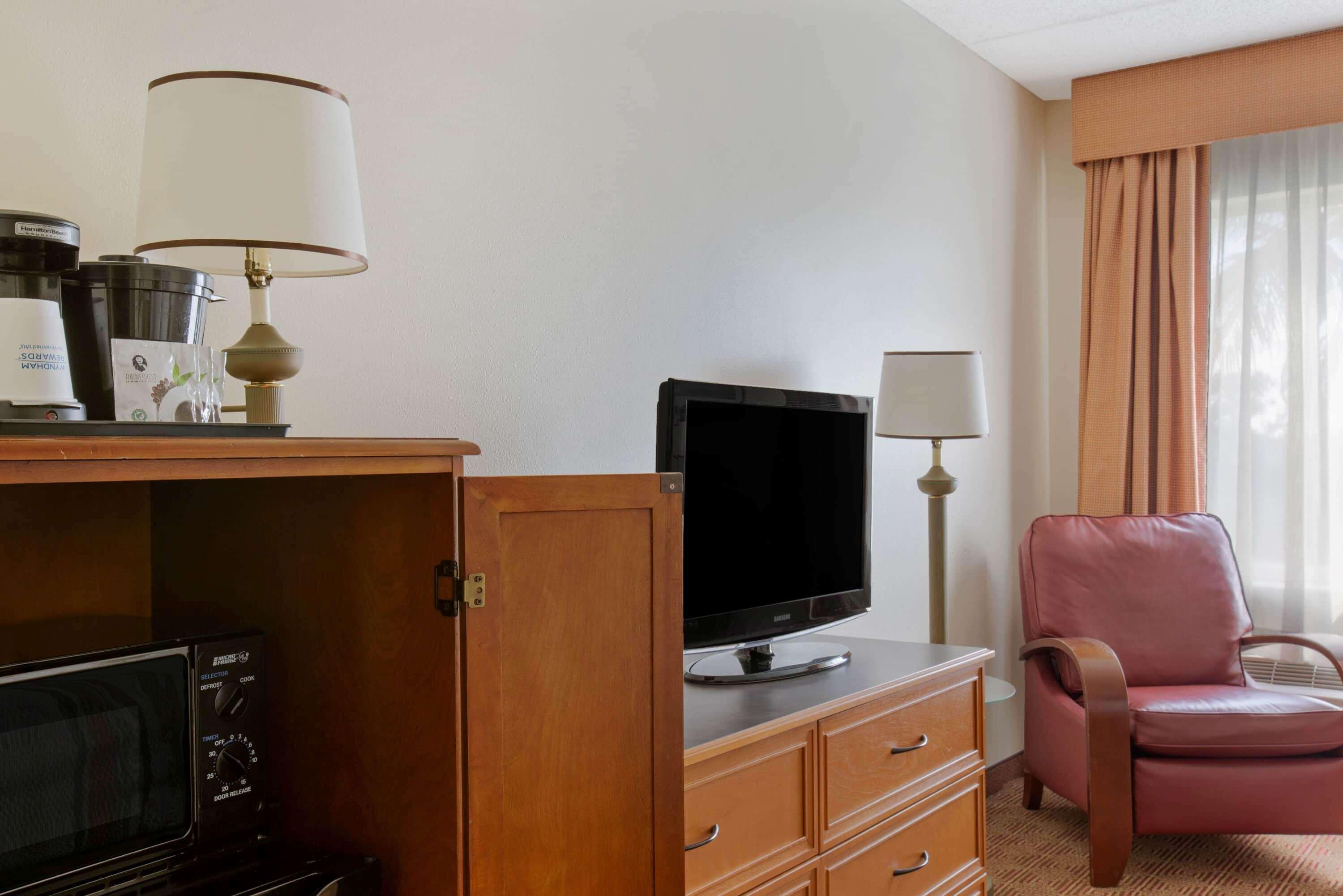 La Quinta Inn & Suites By Wyndham Sawgrass Sunrise Zewnętrze zdjęcie