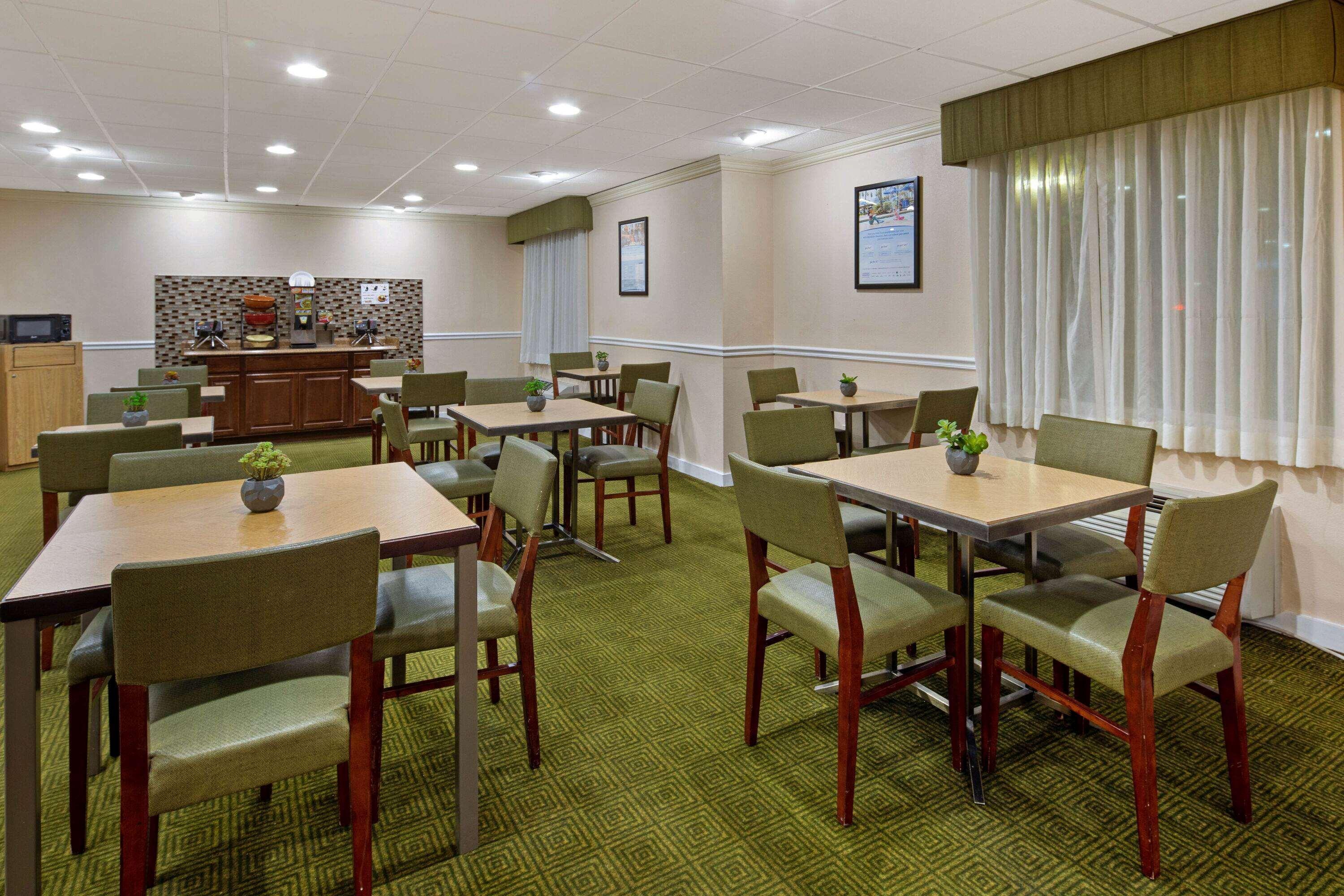 La Quinta Inn & Suites By Wyndham Sawgrass Sunrise Zewnętrze zdjęcie