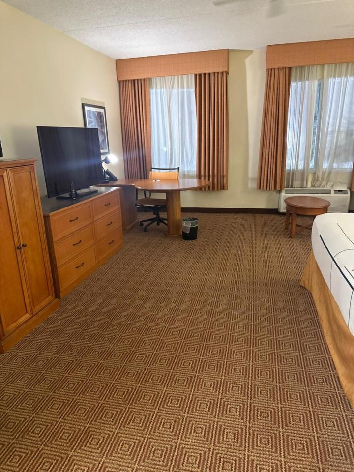La Quinta Inn & Suites By Wyndham Sawgrass Sunrise Zewnętrze zdjęcie
